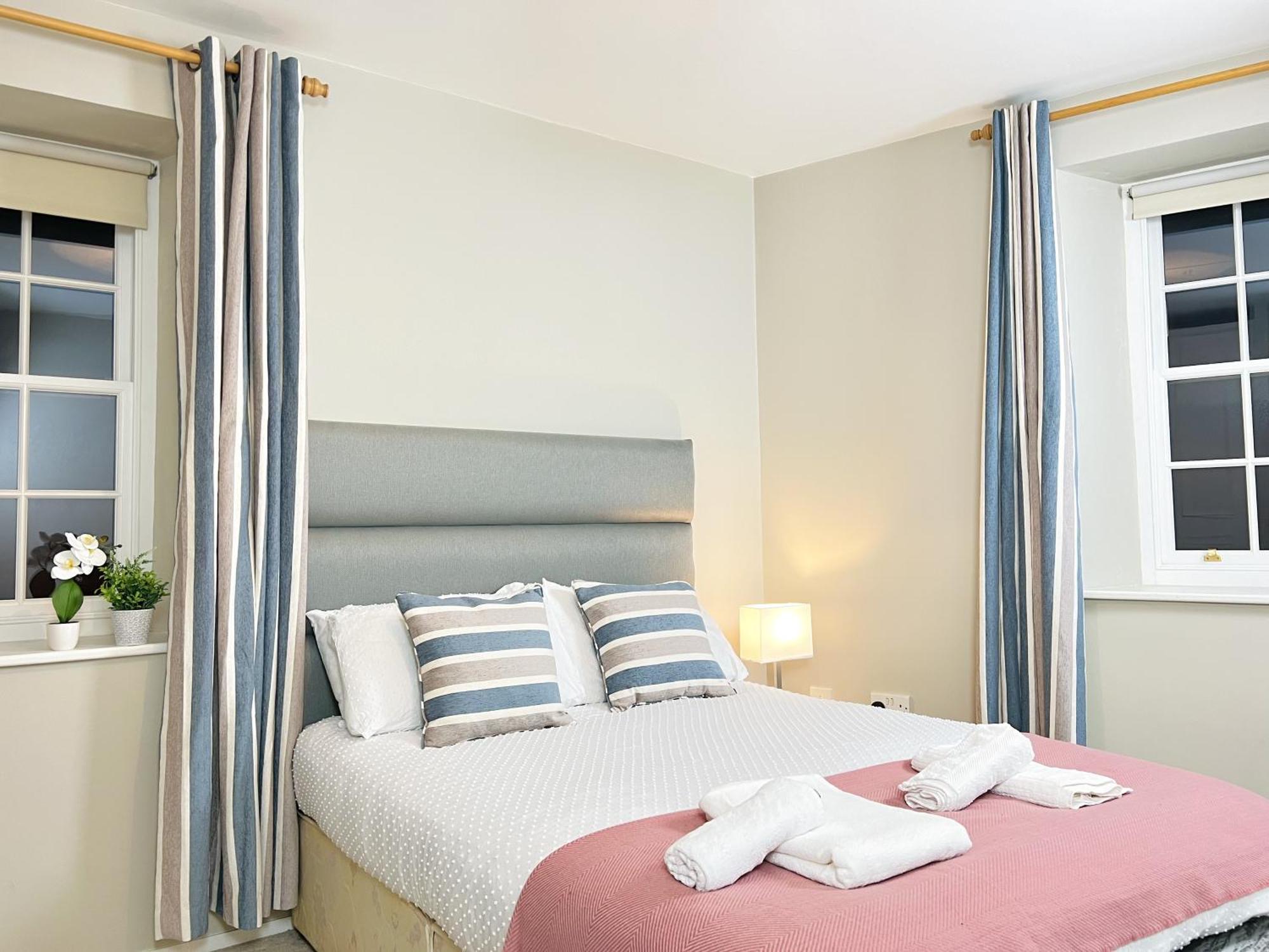 Lovely Spacious Apartment At Temple Bar Dublin Exterior photo
