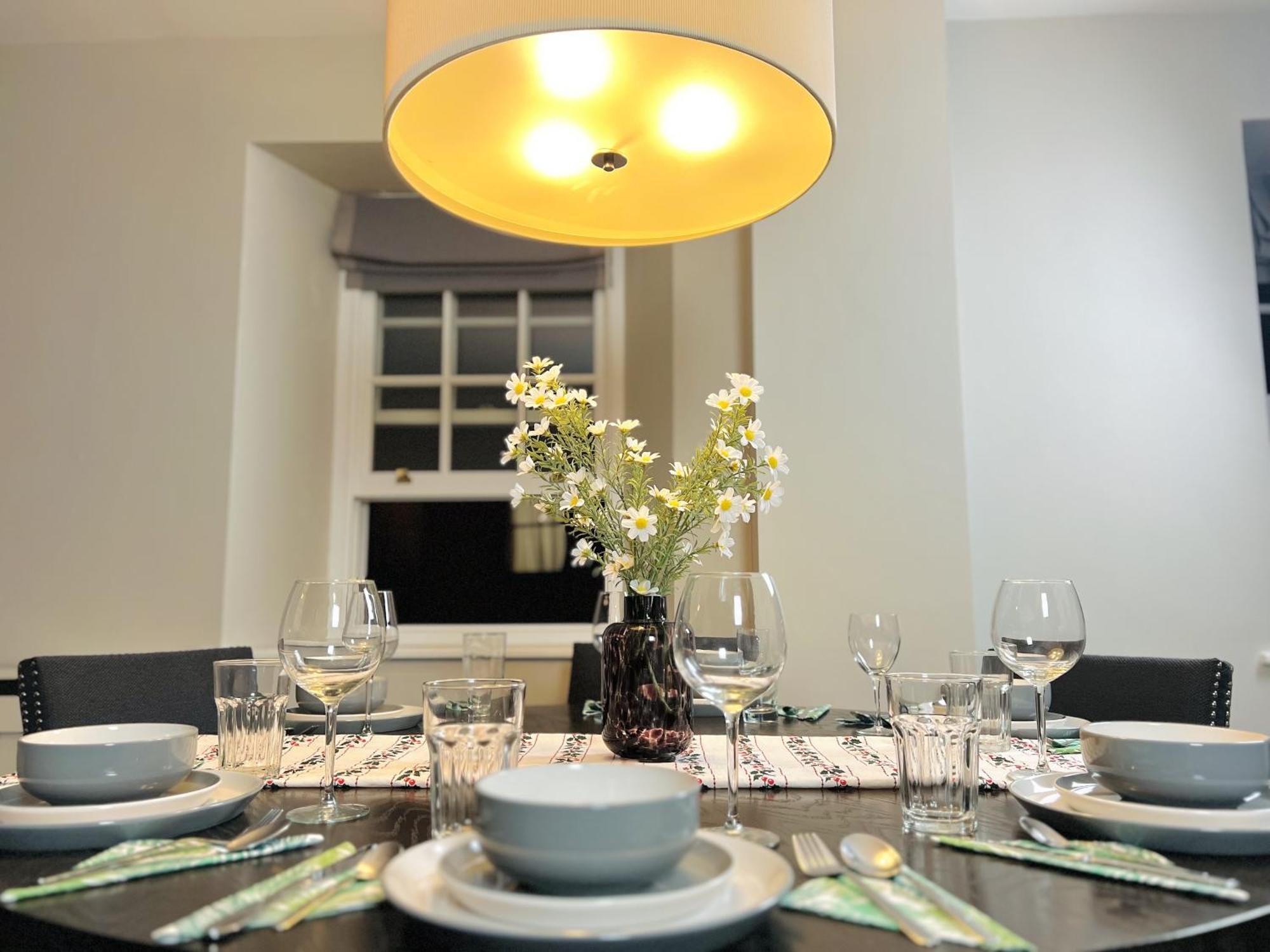 Lovely Spacious Apartment At Temple Bar Dublin Exterior photo